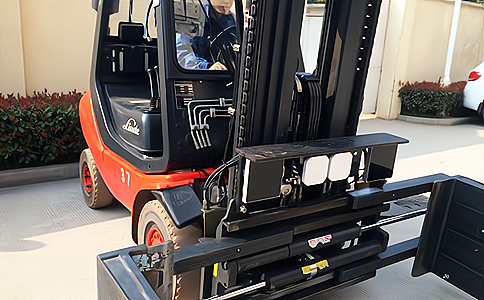 RFID應(yīng)用于智能倉(cāng)儲(chǔ)叉車改裝 RFID應(yīng)用于智能倉(cāng)儲(chǔ)叉車改裝