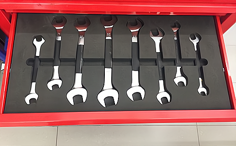 RFID抗金屬標(biāo)簽HT8157應(yīng)用于工具管理 RFID抗金屬標(biāo)簽HT8157應(yīng)用于工具管理